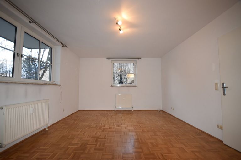 Wohnbereich - Kleine gemütliche 2 Zimmer Wohnung mit Garten und PKW-Stellplatz Miete Aigen Salzburg