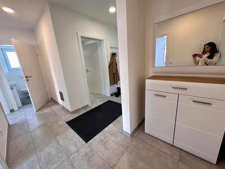 Vorraum Ansicht möblierte Wohnung Bad Gams immores