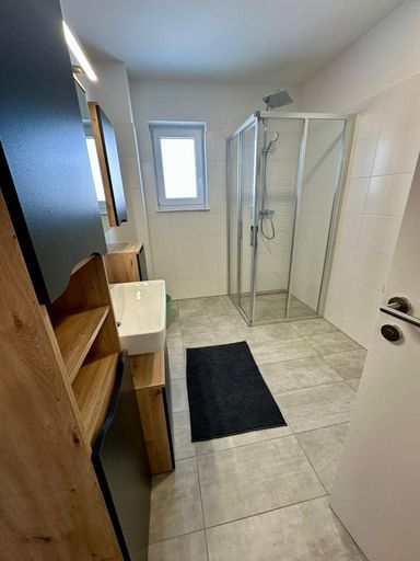 Badezimmer Ansicht möblierte Wohnung Bad Gams immo