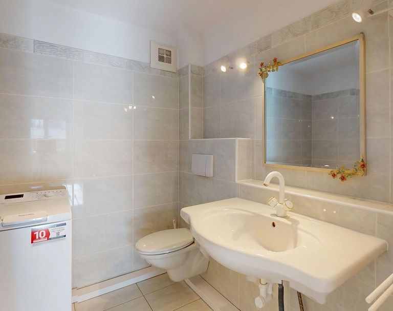 Wohnung - Badezimmer