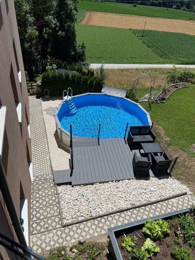Privatpool und 2. Terrasse