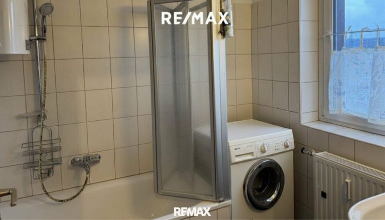 Ansicht 1 Badezimmer