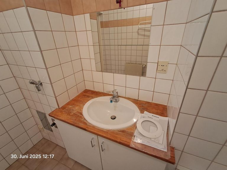 Bad mit Waschbecken 20250630_121742