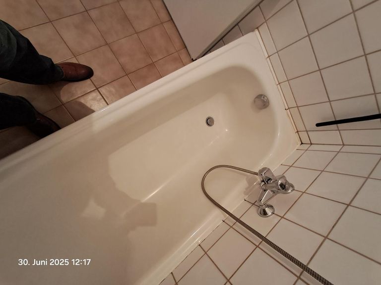 Bad mit Wanne 20250630_121709