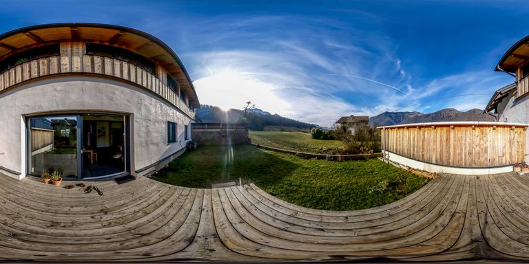 Gartenbereich samt Terrasse