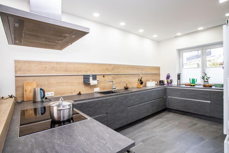 Küche mit Markengeräten