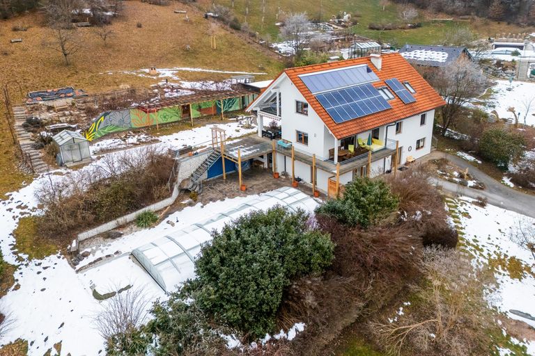 Haus mit Poolbereich