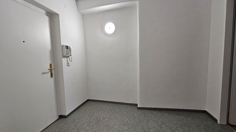 20260205_103602_resized