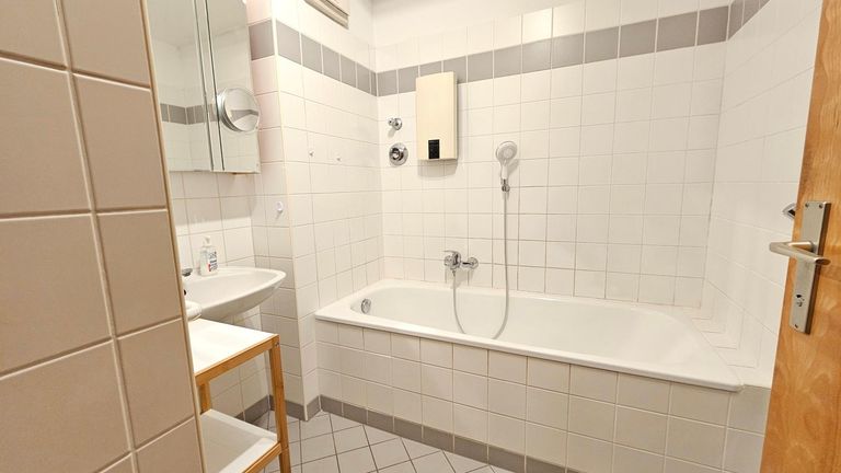 20260205_100848_resized