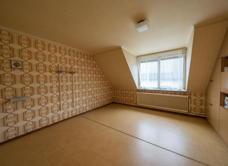 Zimmer oben KI