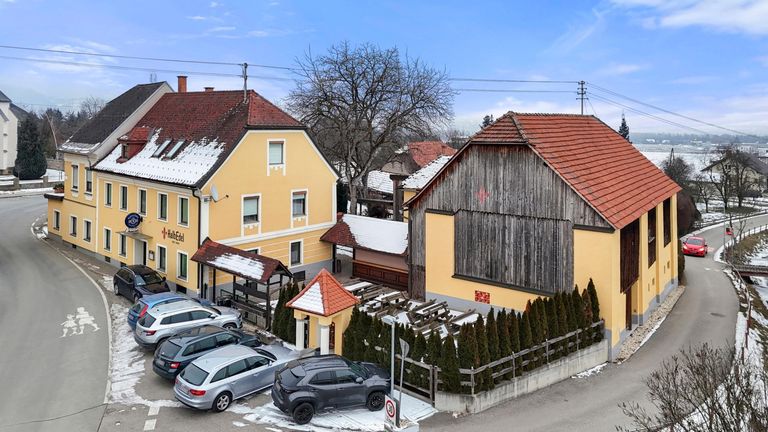 Außenansicht Gasthof samt Stadl