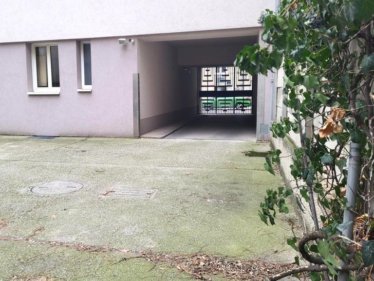 12 Durchfahrt ca. B 3,0m x H 2,24m