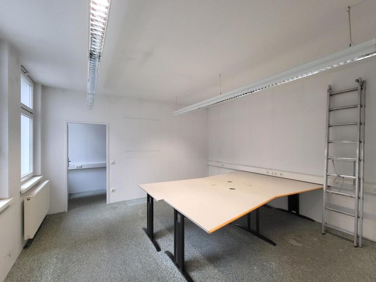 Backoffice Hofseitig