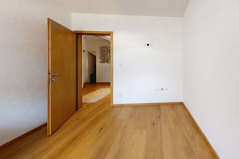 Wohnung - Zimmer I UG