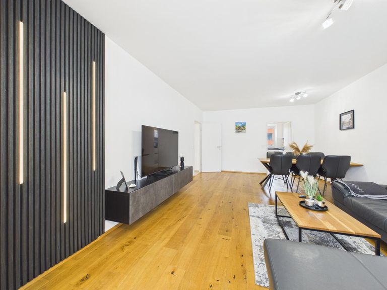 Wohn- und Essbereich 6