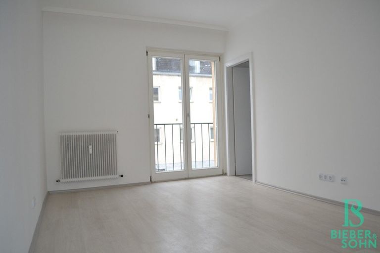 Wohnraum/Blick Küche