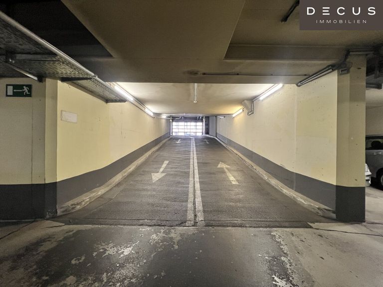 Garagenein- und ausfahrt