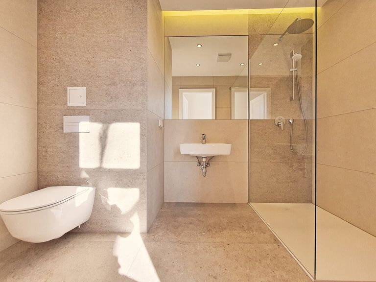 hochwertiges Badezimmer