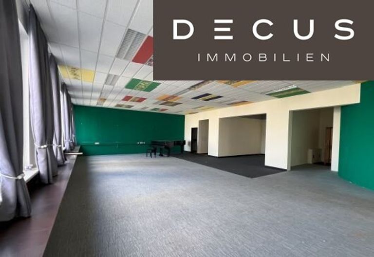 Seminarraum oder Großraumbüro