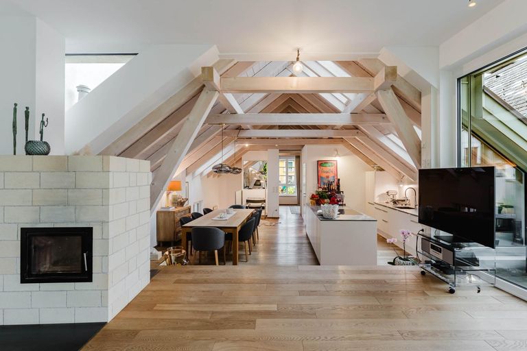 Wohnzimmer Blick auf die Wohnküche