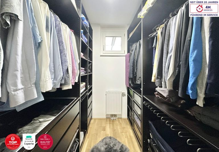 Begehbarer Kleiderschrank