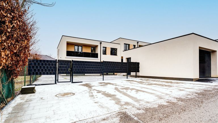 Ansicht vor dem Haus