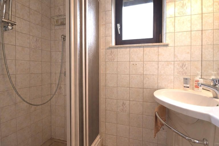 Bild 7, Badezimmer_EG