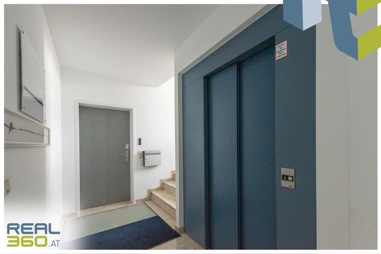 Stiegenhaus inkl. Lift