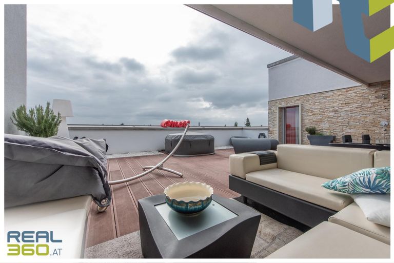 Loungebereich auf Terrasse