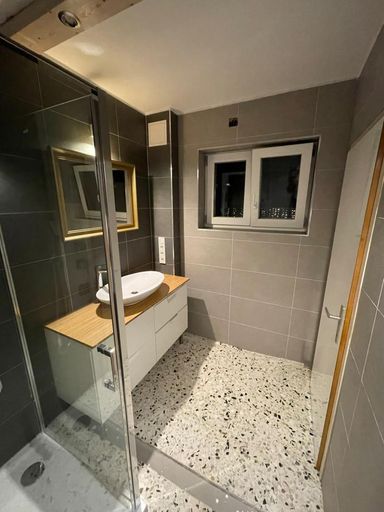 Badezimmer EG