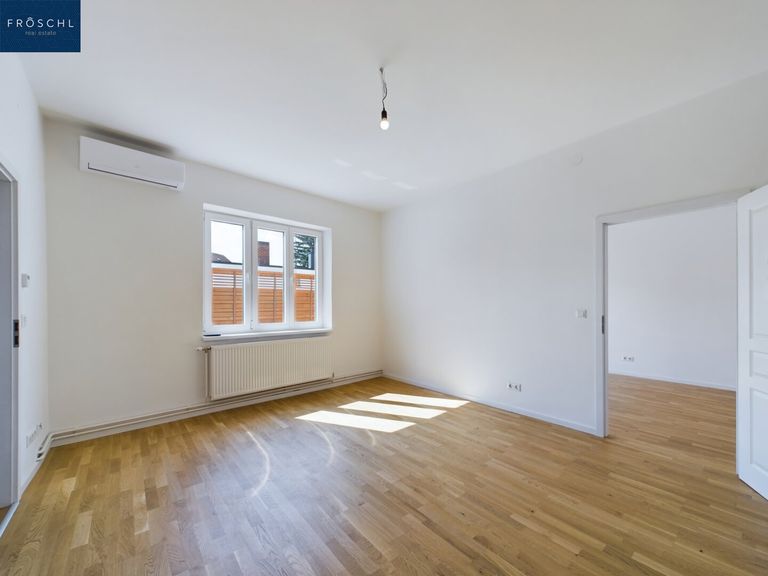 Wohnzimmer Ansicht 1