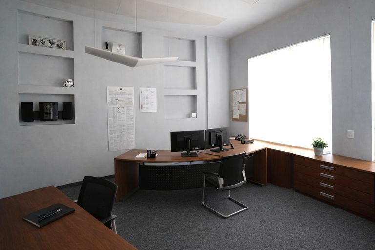 Tarrenz - Bürogebäude - Büro.