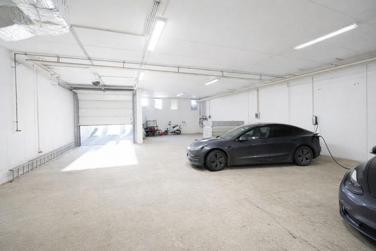 Tarrenz - Bürogebäude - Tiefgarage