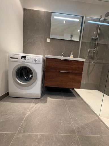 Bad mit Waschmaschine