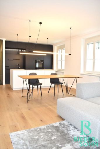 Küche mit Essbereich