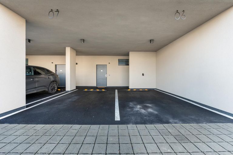 2 Carportplätze mit Ladeeinrichtung