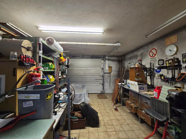 Garage 2