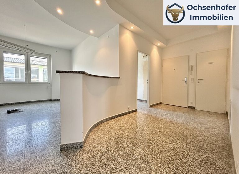 Blick von Vorraum in Schlafzimmer