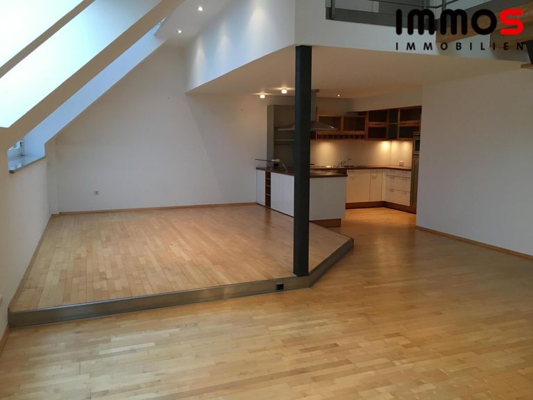 Wintergarten mit Essbereich