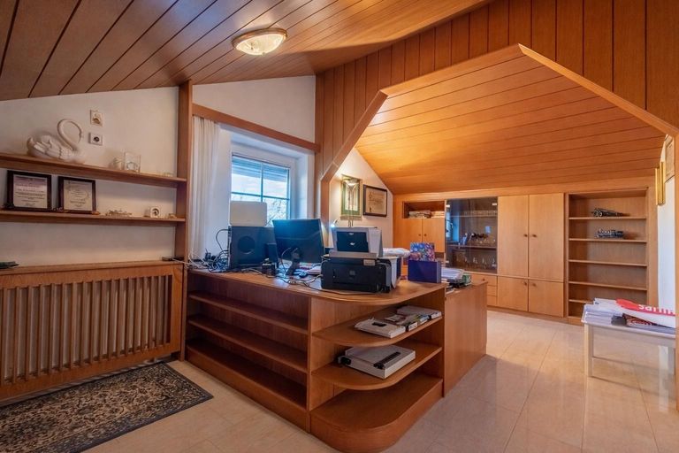 Zimmer 1, OG (Zwischengeschoss)