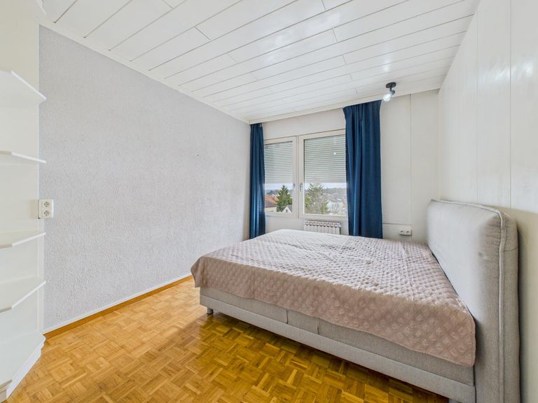 Schlafzimmer 2