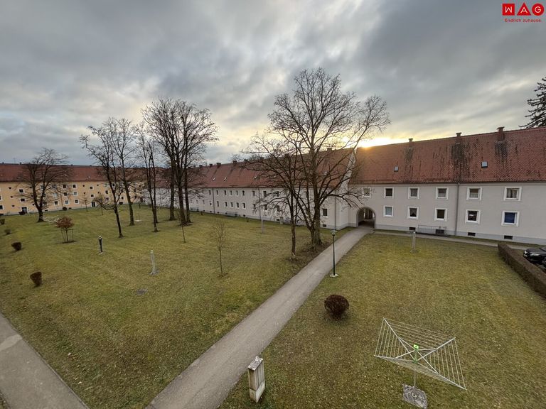 Blick aus dem Fenster - Innenhof