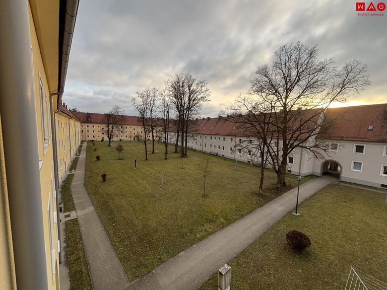 Blick aus dem Fenster - Innenhof