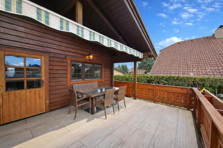 Terrasse - teilüberdacht