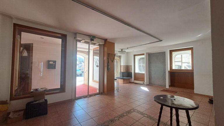 Portal mit elektr. Eingang