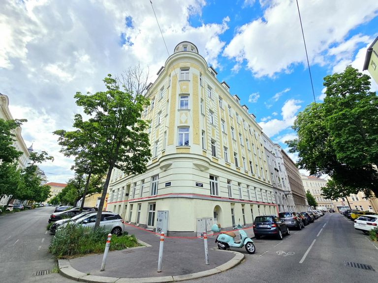 01 Geschäftslokal in 1140 Wien