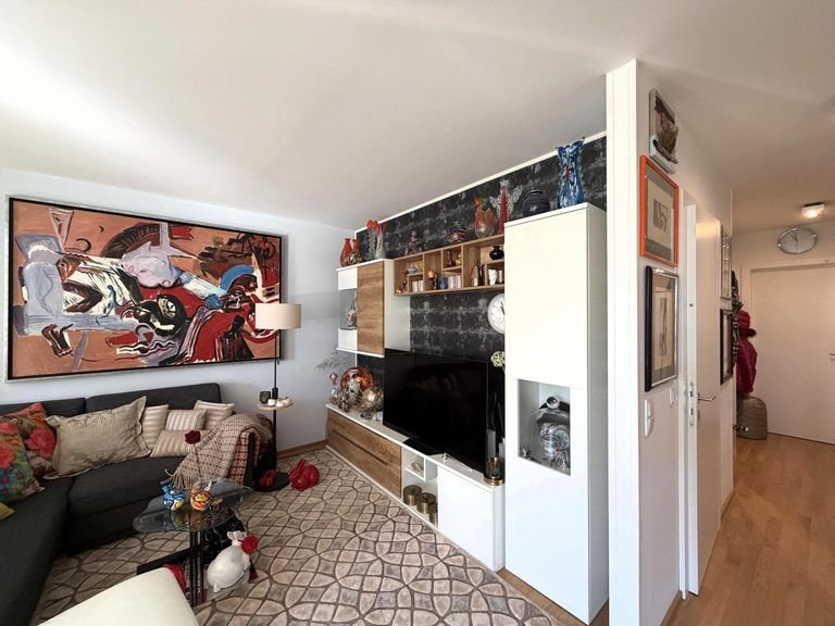 Wohnzimmer in bewohntem Zustand