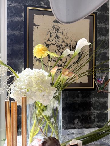 Wohnzimmer-Detail in bewohntem Zustand