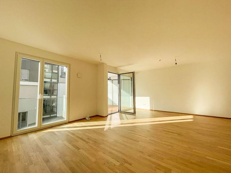 Wohnzimmer in unbewohntem Zustand