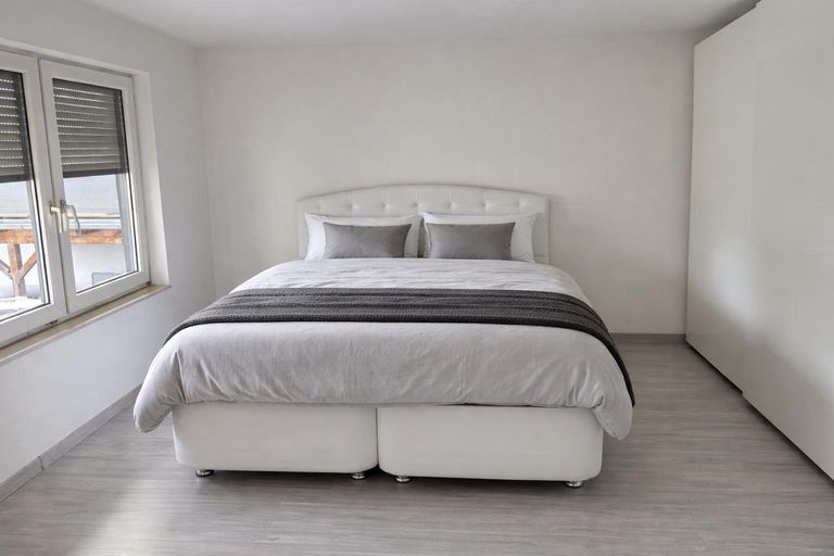 10_Schlafzimmer_KI bearbeitet